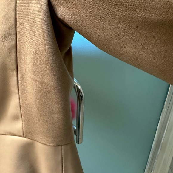 New🎄HOLIDAY PRICE CUT!🎅🏼G.I.L.I. Beige Peplum Blazer - Picture 5 of 6